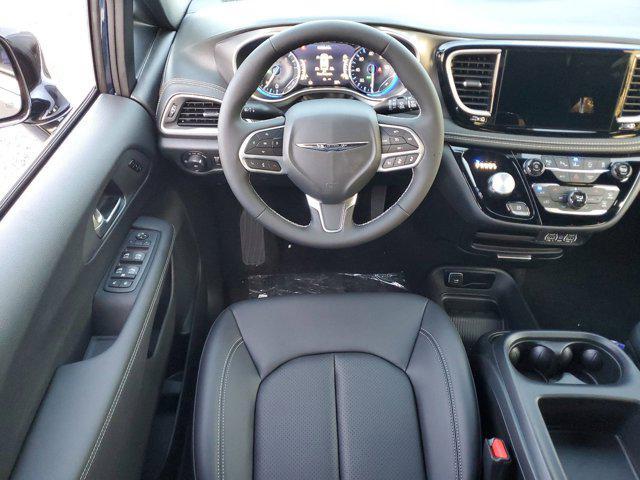 new 2025 Chrysler Pacifica car, priced at $42,220