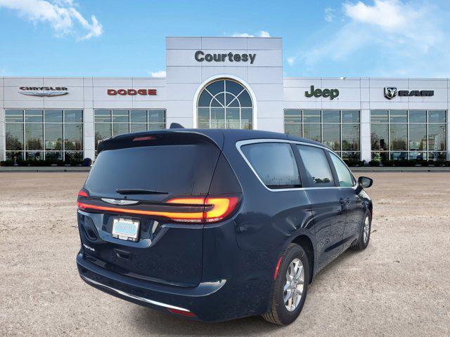 new 2025 Chrysler Pacifica car, priced at $42,220