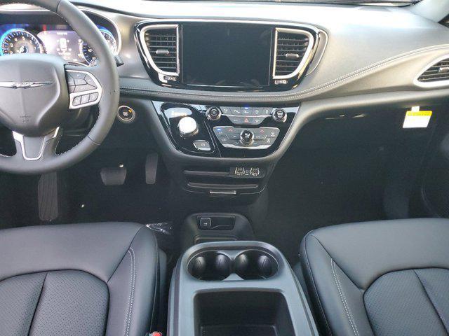 new 2025 Chrysler Pacifica car, priced at $42,220