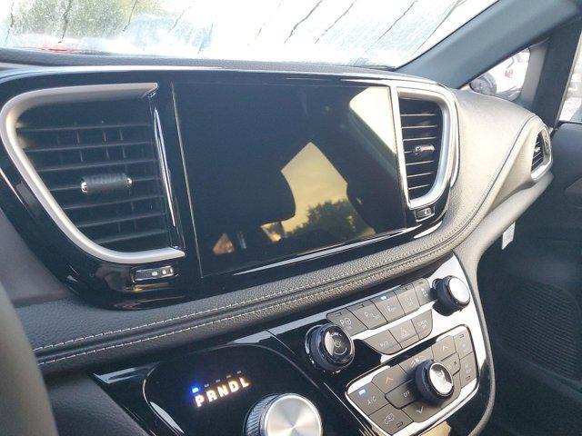 new 2025 Chrysler Pacifica car, priced at $42,220