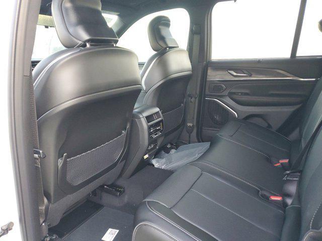new 2025 Jeep Grand Cherokee car, priced at $54,520