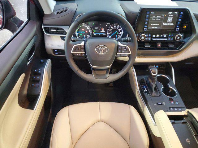 used 2022 Toyota Highlander Hybrid car, priced at $39,771