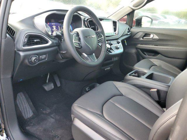 new 2025 Chrysler Pacifica car, priced at $41,725