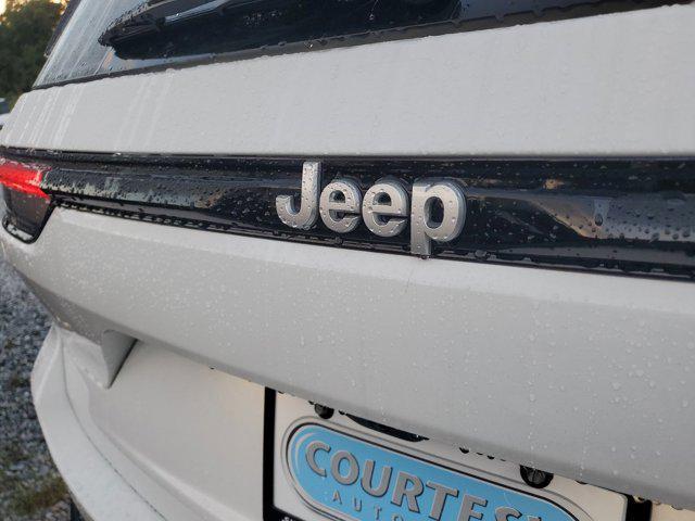 new 2025 Jeep Grand Cherokee car, priced at $36,150