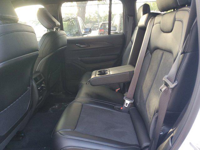 new 2025 Jeep Grand Cherokee car, priced at $35,135