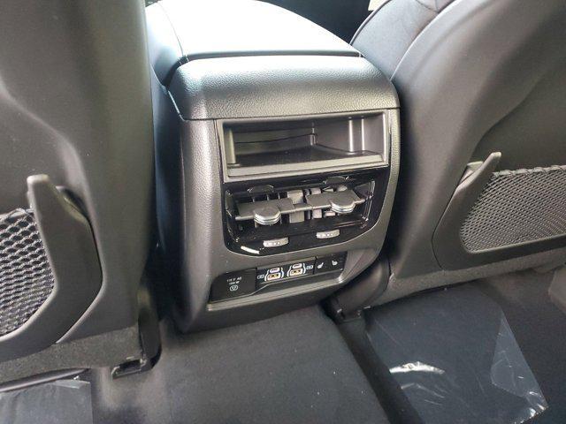 new 2025 Jeep Grand Cherokee car, priced at $55,115