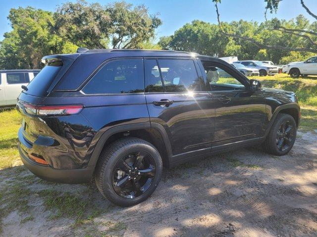 new 2024 Jeep Grand Cherokee car, priced at $48,385