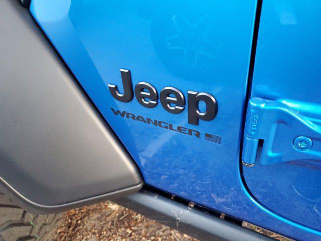 new 2025 Jeep Wrangler car, priced at $48,070