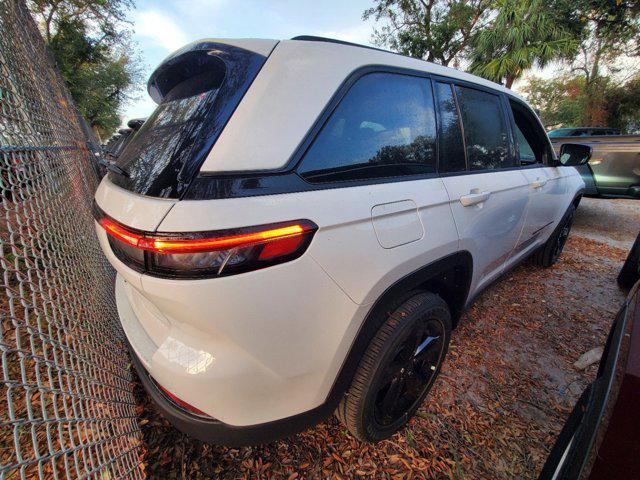 new 2025 Jeep Grand Cherokee car, priced at $41,580