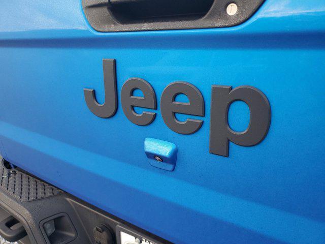 new 2025 Jeep Gladiator car, priced at $41,800