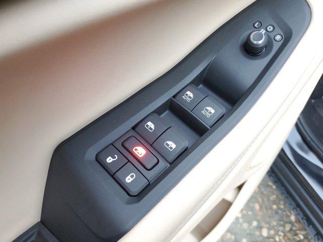 new 2025 Jeep Grand Cherokee car, priced at $44,810