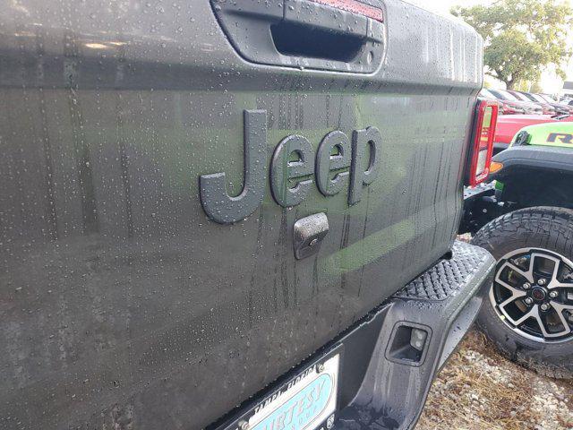 new 2025 Jeep Gladiator car, priced at $34,745