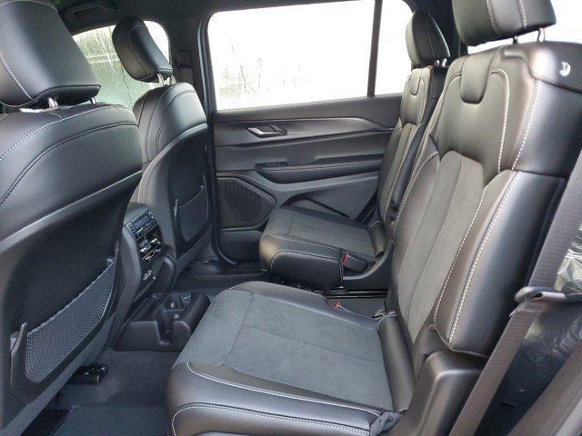 new 2025 Jeep Grand Cherokee L car, priced at $40,370