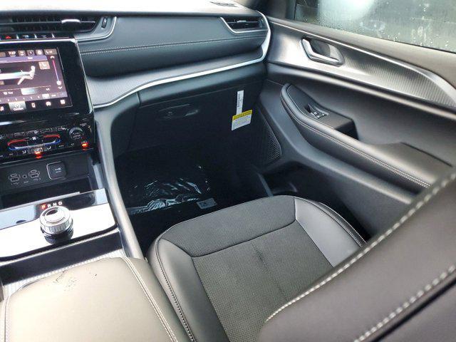 new 2025 Jeep Grand Cherokee L car, priced at $40,370