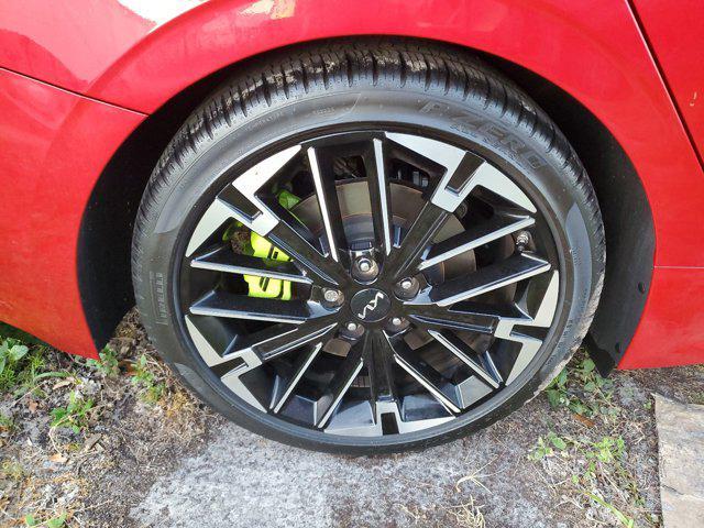 used 2025 Kia K5 car, priced at $32,000