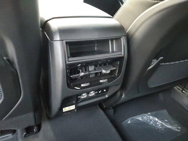 new 2025 Jeep Grand Cherokee car, priced at $45,810