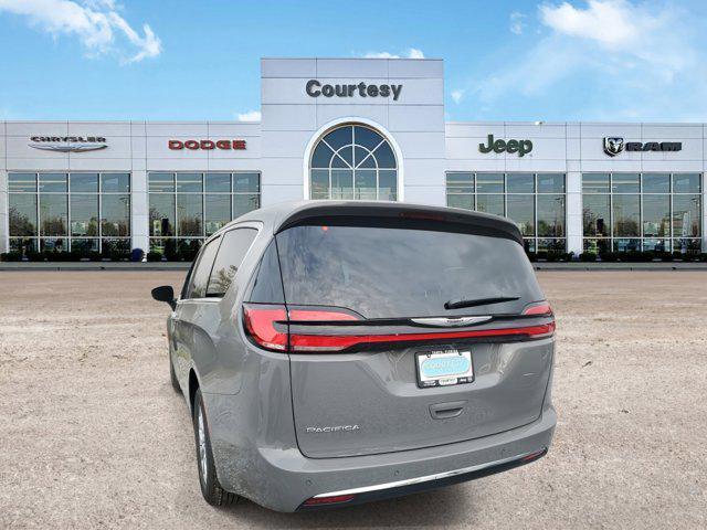 new 2025 Chrysler Pacifica car, priced at $38,440