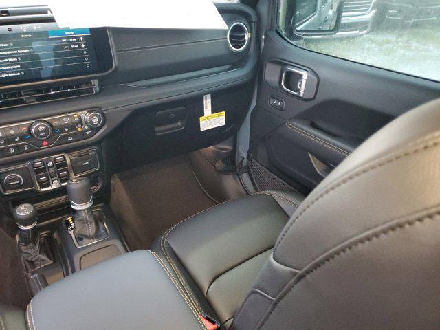 new 2025 Jeep Gladiator car, priced at $48,130