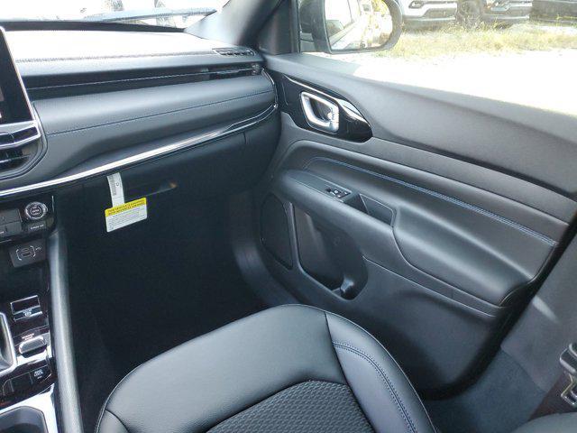 new 2026 Jeep Compass car, priced at $25,921