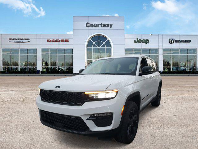 new 2025 Jeep Grand Cherokee car, priced at $50,215