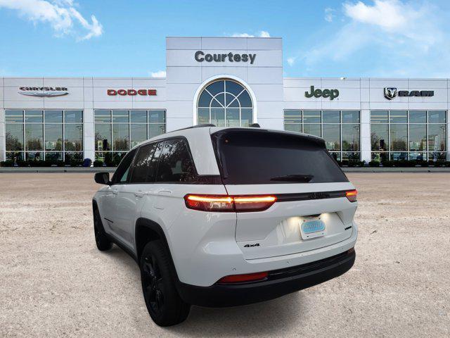 new 2025 Jeep Grand Cherokee car, priced at $50,215