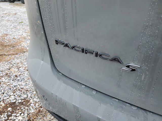 new 2025 Chrysler Pacifica car, priced at $45,840