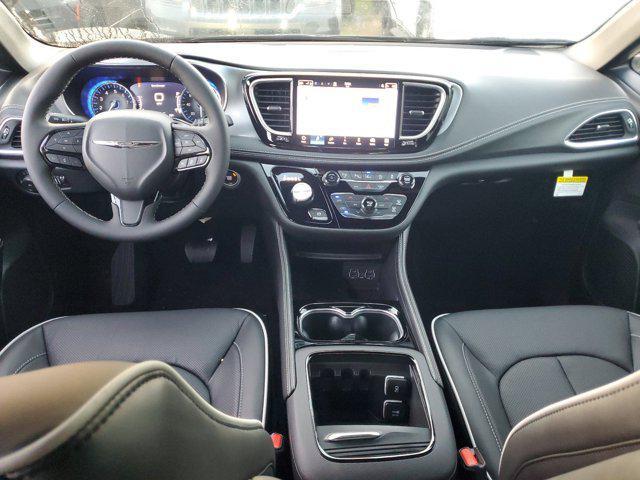 new 2025 Chrysler Pacifica car, priced at $45,840