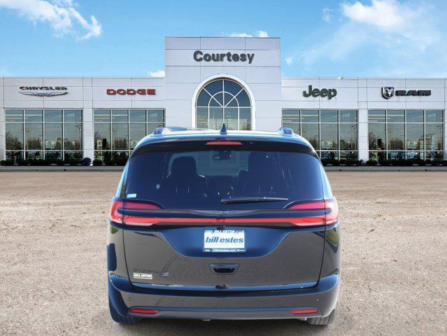 new 2024 Chrysler Pacifica car, priced at $46,040