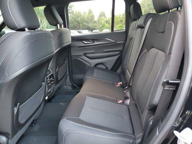 new 2025 Jeep Grand Cherokee car, priced at $32,999