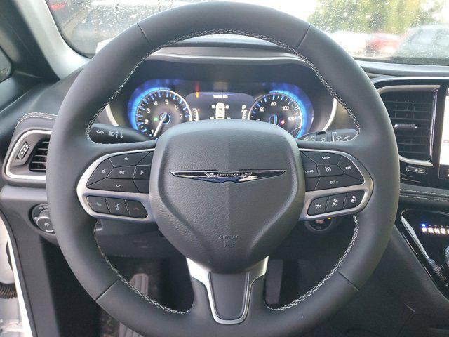 new 2025 Chrysler Pacifica car, priced at $41,725