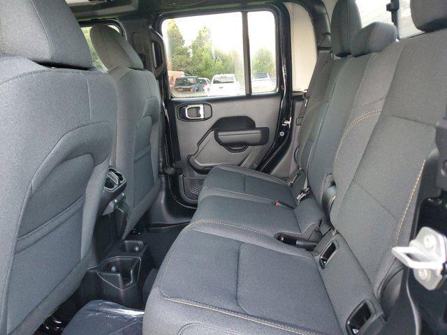 new 2025 Jeep Gladiator car, priced at $41,090