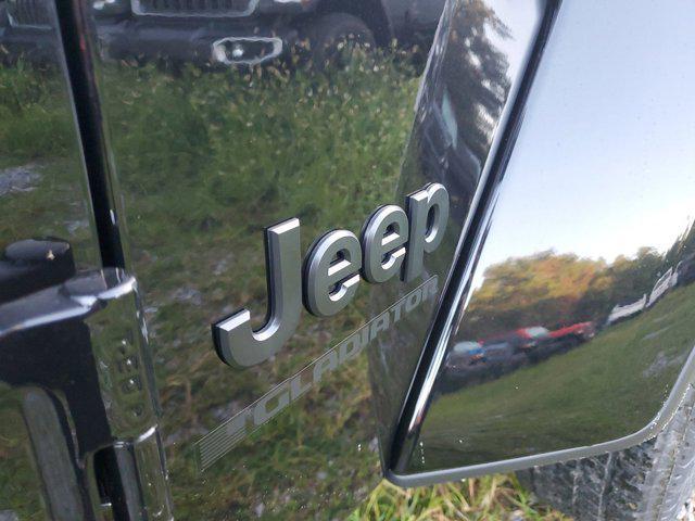 new 2025 Jeep Gladiator car, priced at $41,090