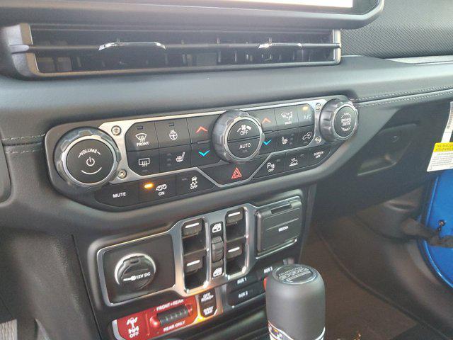 new 2025 Jeep Wrangler car, priced at $91,677