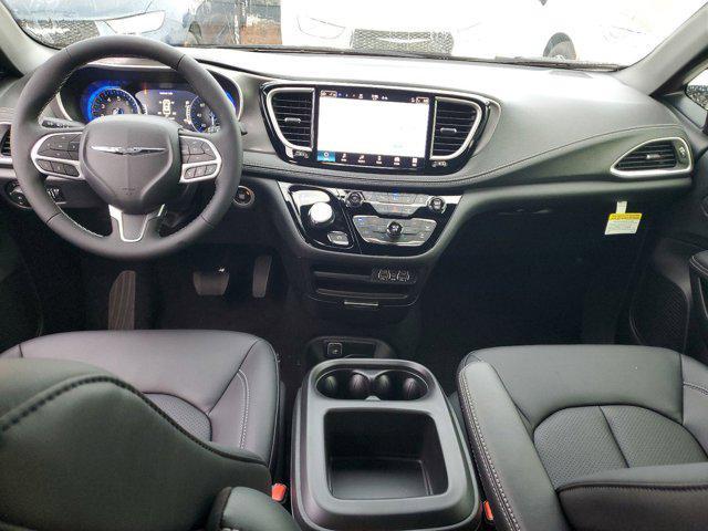 new 2025 Chrysler Pacifica car, priced at $41,725