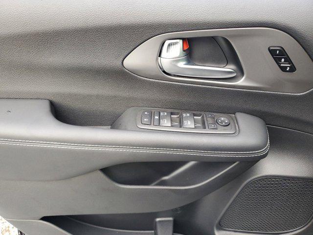 new 2025 Chrysler Pacifica car, priced at $41,725