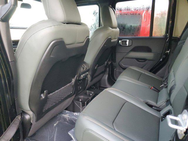 new 2025 Jeep Gladiator car, priced at $47,999
