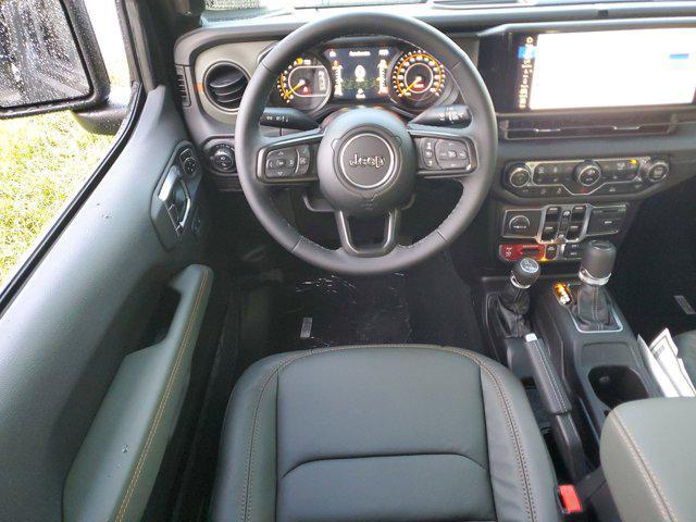 new 2025 Jeep Gladiator car, priced at $47,999