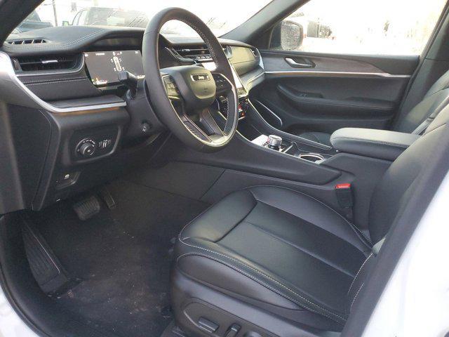 new 2025 Jeep Grand Cherokee car, priced at $48,999