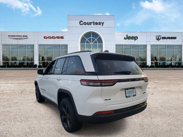 new 2025 Jeep Grand Cherokee car, priced at $48,999