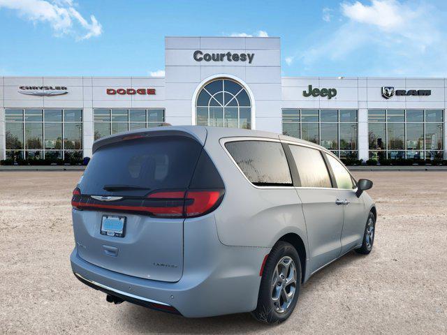 new 2024 Chrysler Pacifica car, priced at $40,160