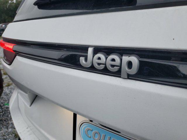 new 2025 Jeep Grand Cherokee car, priced at $31,875