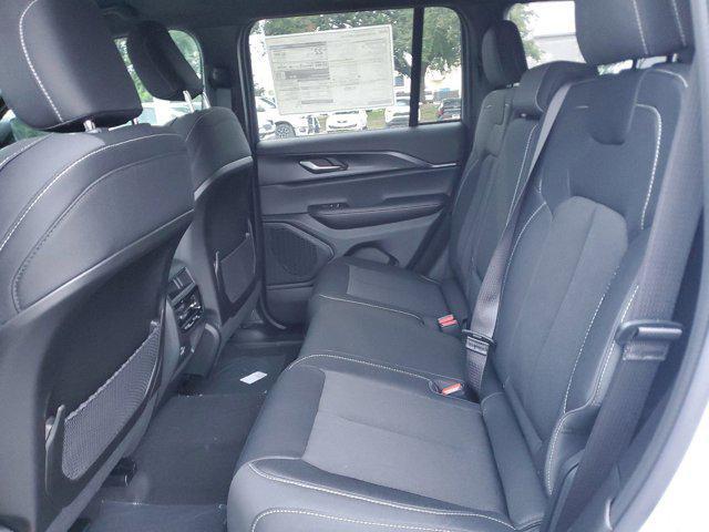 new 2025 Jeep Grand Cherokee car, priced at $31,875