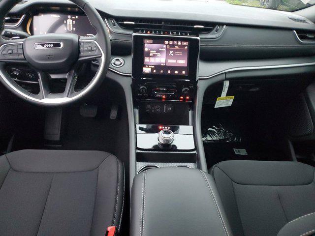 new 2025 Jeep Grand Cherokee car, priced at $31,875