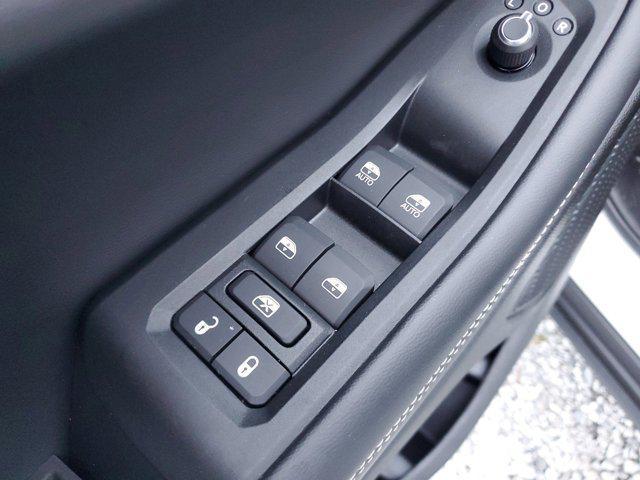 new 2025 Jeep Grand Cherokee car, priced at $31,875