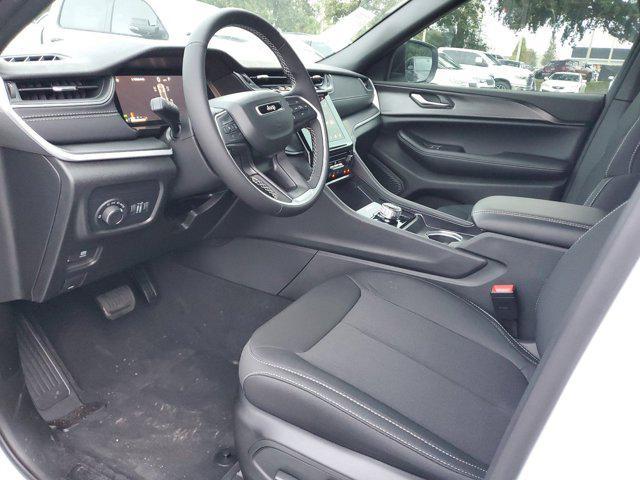 new 2025 Jeep Grand Cherokee car, priced at $31,875