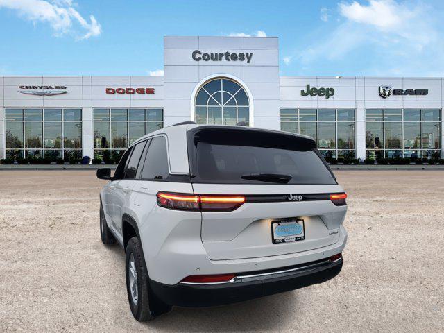 new 2025 Jeep Grand Cherokee car, priced at $31,875