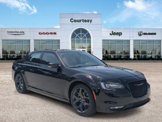used 2022 Chrysler 300 car, priced at $25,012