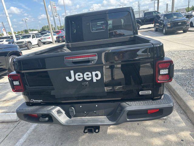 used 2022 Jeep Gladiator car, priced at $34,382