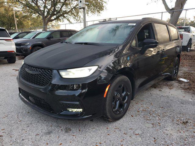 new 2025 Chrysler Pacifica Hybrid car, priced at $51,280