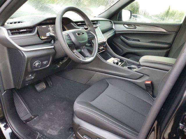 new 2025 Jeep Grand Cherokee car, priced at $33,625